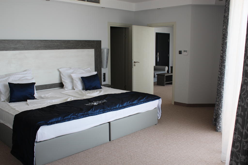 Moonlight Hotel 5*